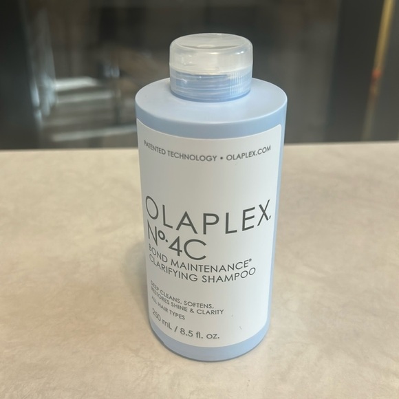 OLAPLEX Other - Nº.4C BOND MAINTENANCE® CLARIFYING SHAMPOO